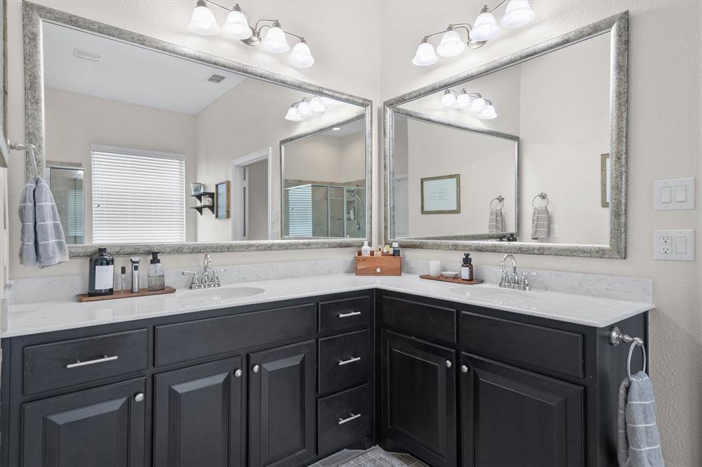 518 Dover Drive, Midlothian, TX 76065