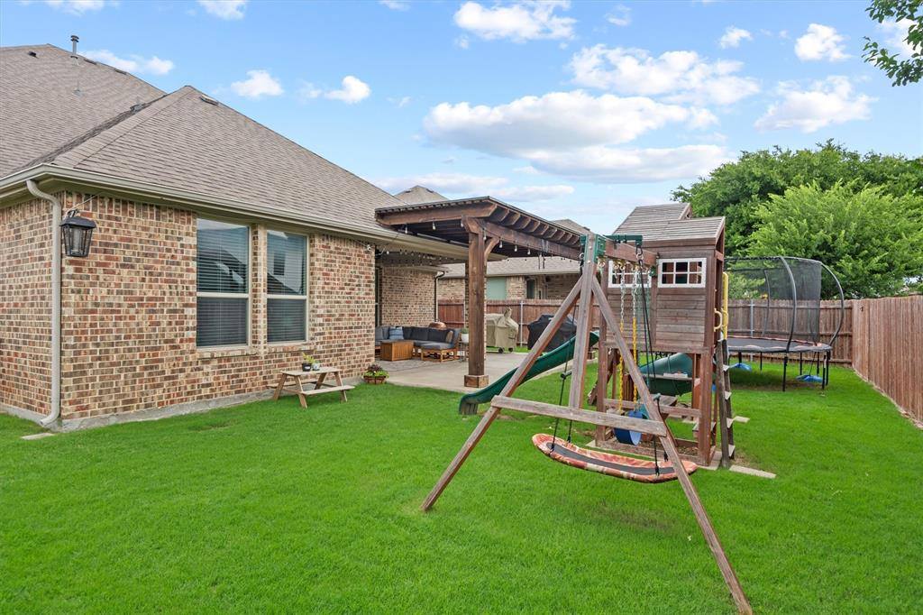 518 Dover Drive, Midlothian, TX 76065