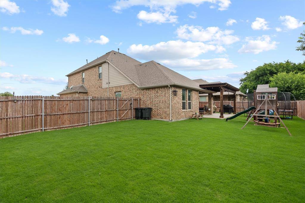 518 Dover Drive, Midlothian, TX 76065