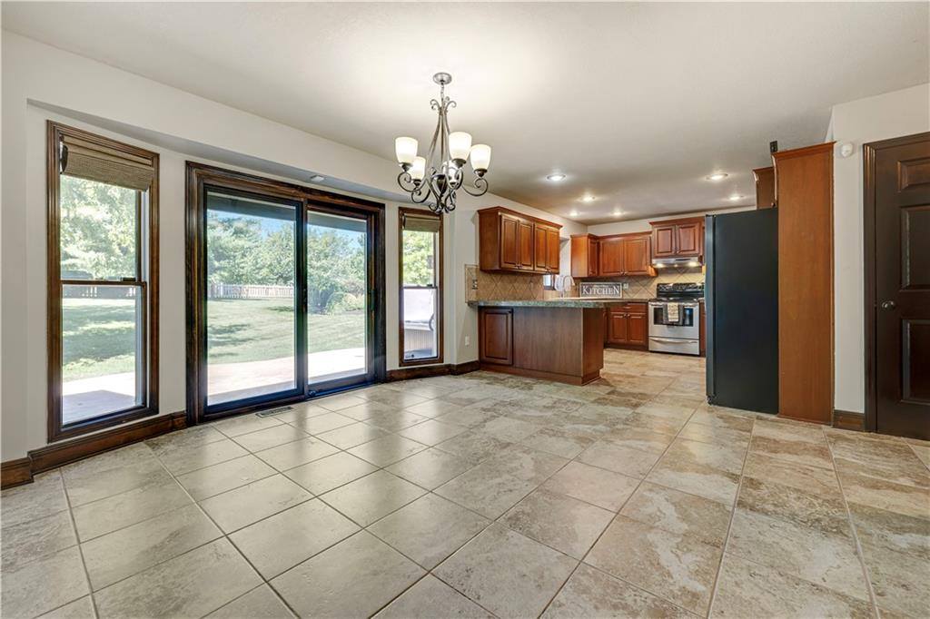 17713 157th Terrace, Basehor, KS 66012