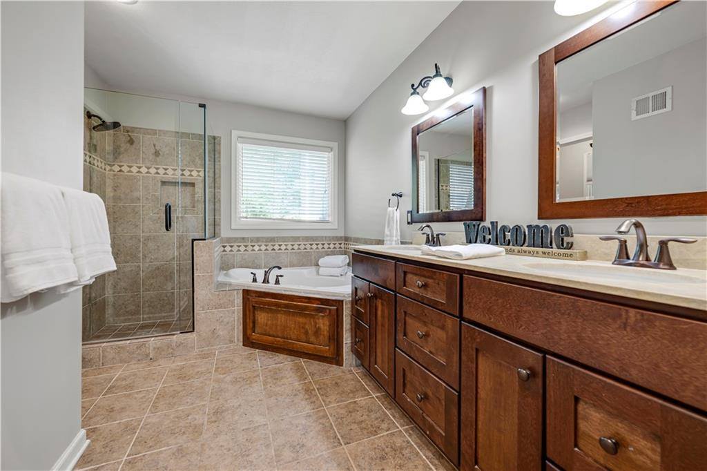 17713 157th Terrace, Basehor, KS 66012
