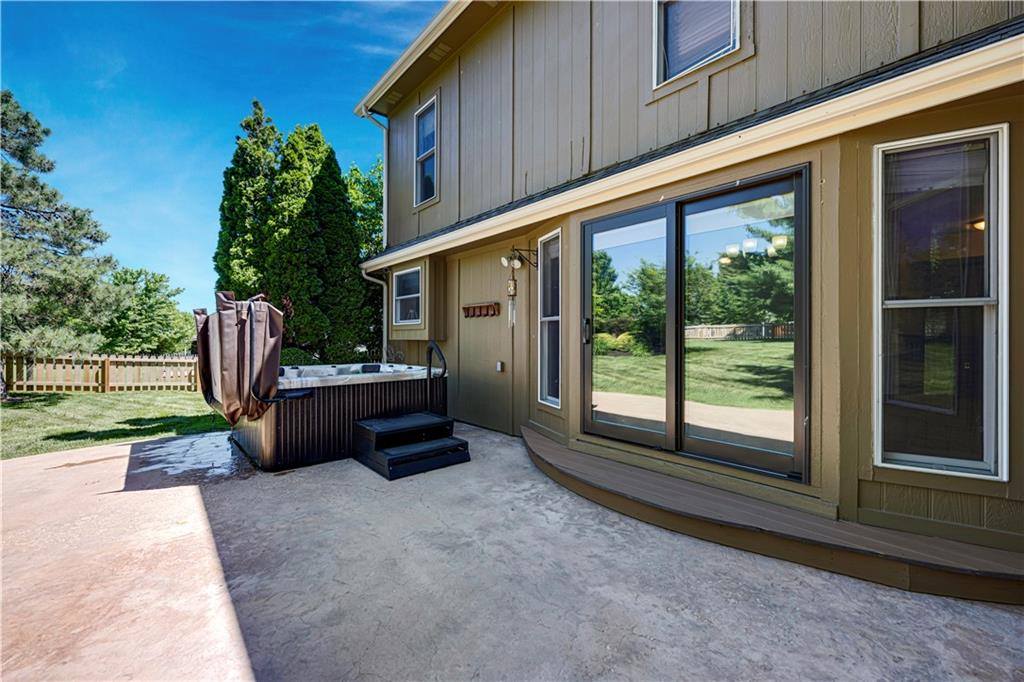 17713 157th Terrace, Basehor, KS 66012