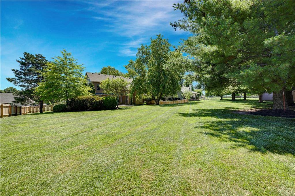 17713 157th Terrace, Basehor, KS 66012
