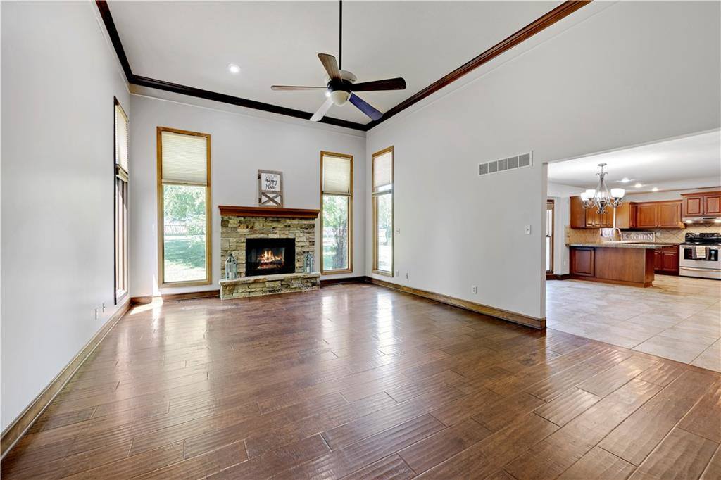 17713 157th Terrace, Basehor, KS 66012
