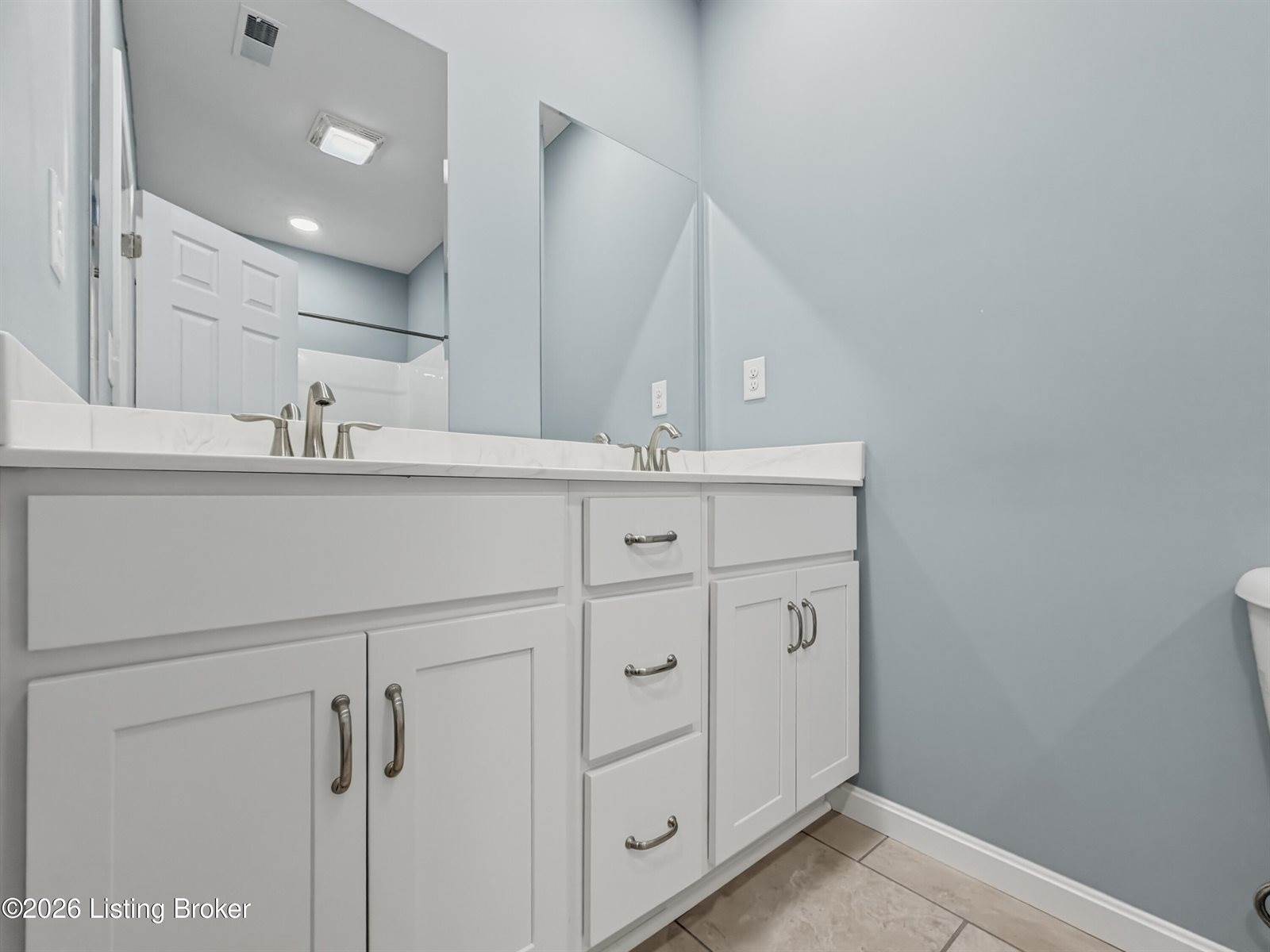 150 Michael Ln, Brandenburg, KY 40108