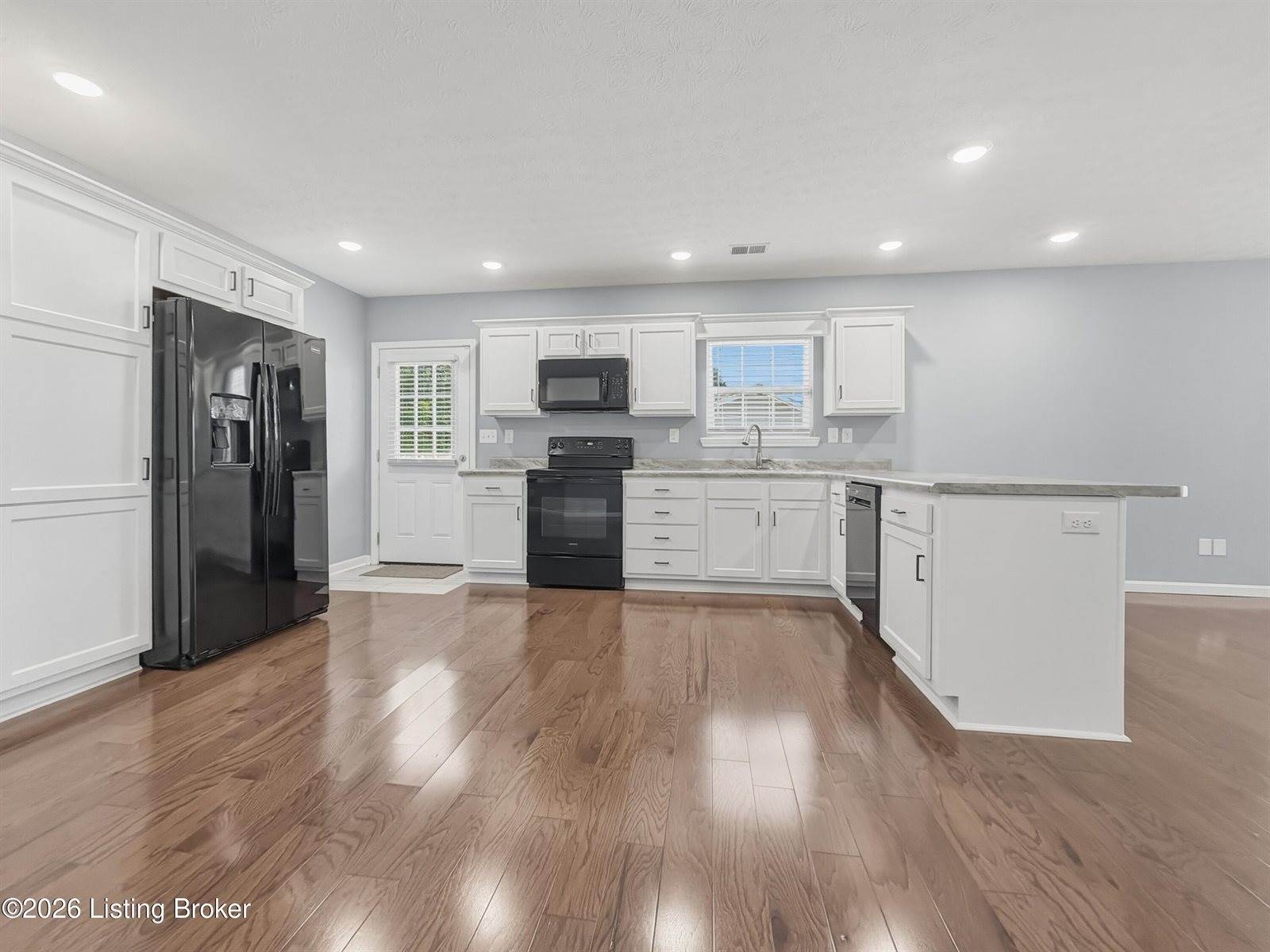150 Michael Ln, Brandenburg, KY 40108