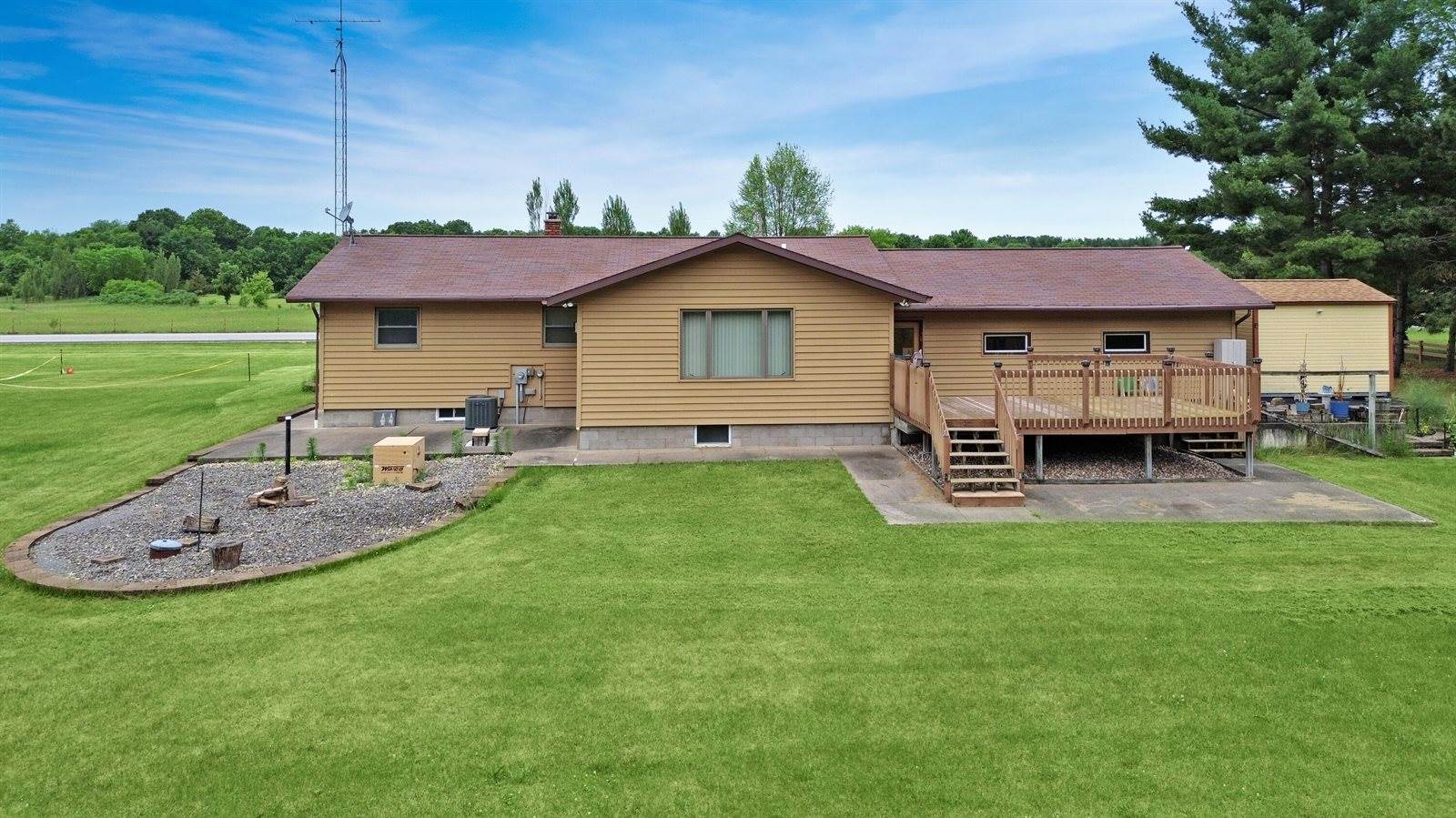 N9674 State Road 108 -, Farmington, WI 54642