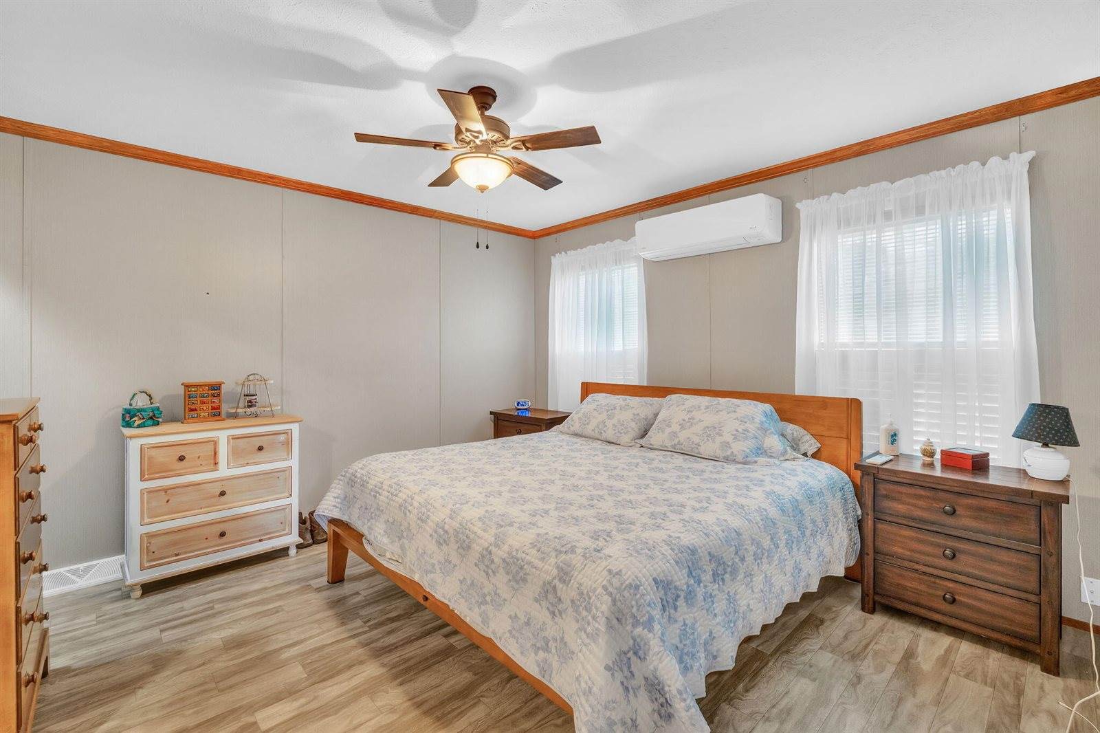 8 E Street, Bangor, ME 04401