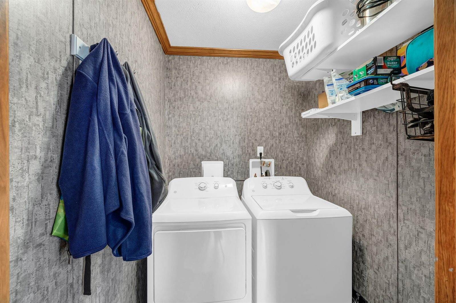 8 E Street, Bangor, ME 04401