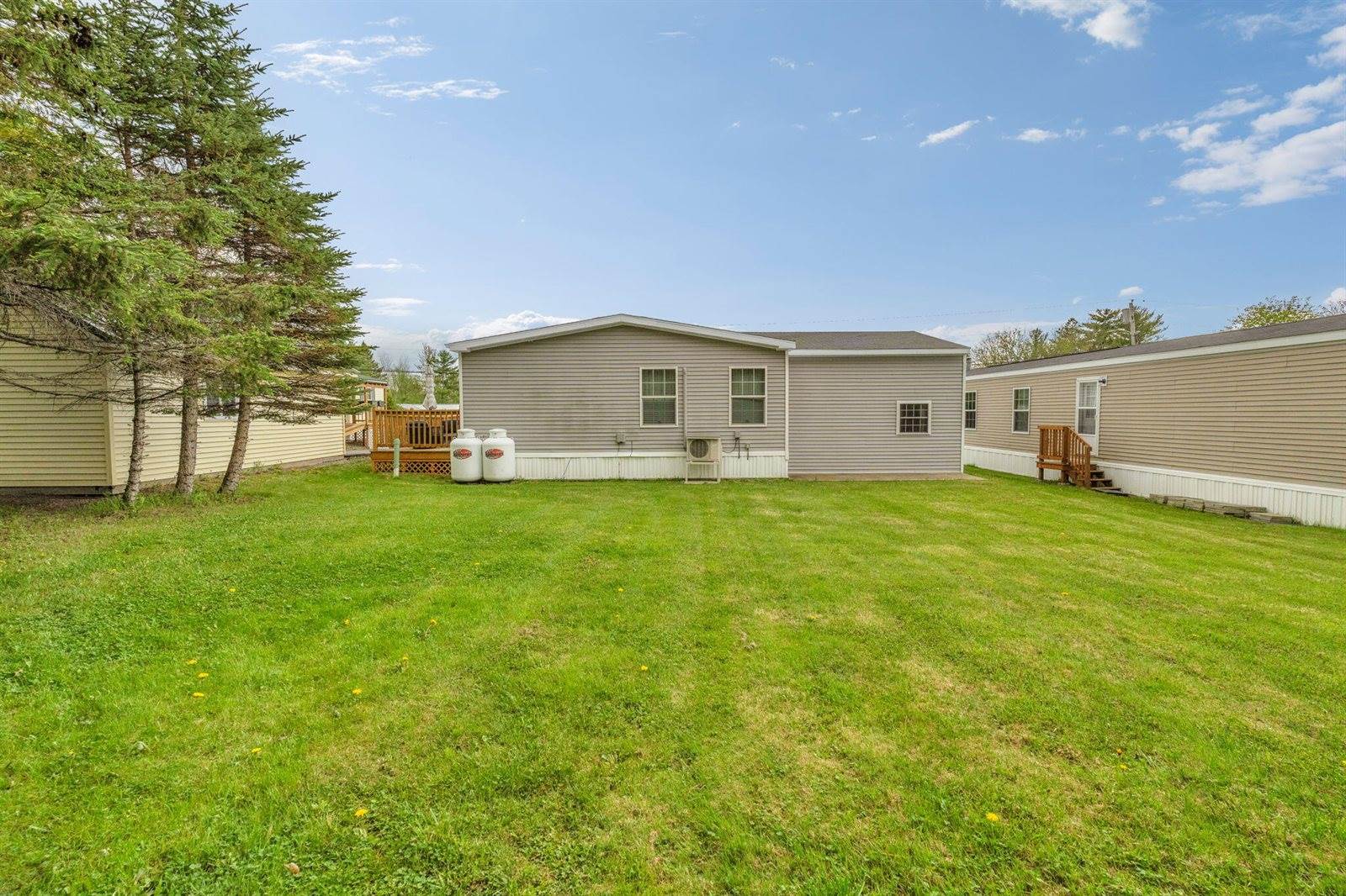 8 E Street, Bangor, ME 04401