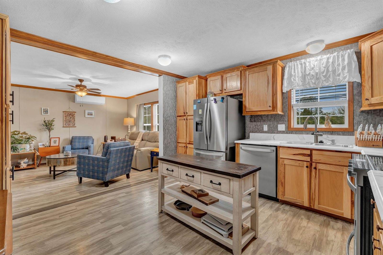 8 E Street, Bangor, ME 04401