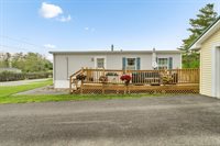 8 E Street, Bangor, ME 04401