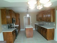 318 Lovorn Circle, Warner Robins, GA 31088