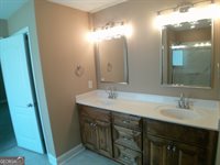 318 Lovorn Circle, Warner Robins, GA 31088