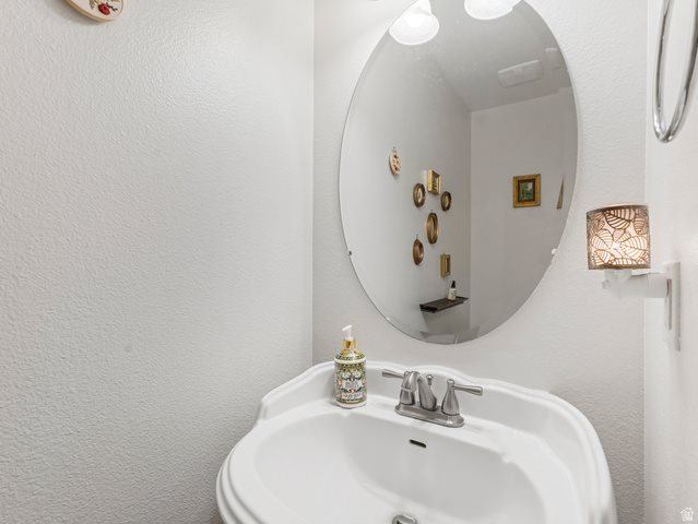 211 West Kestrel Dr, Saratoga Springs, UT 84045