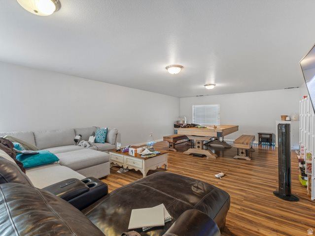 211 West Kestrel Dr, Saratoga Springs, UT 84045