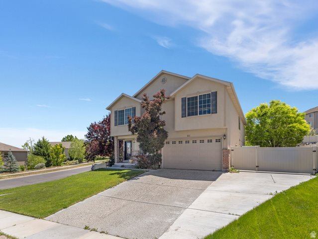 211 West Kestrel Dr, Saratoga Springs, UT 84045