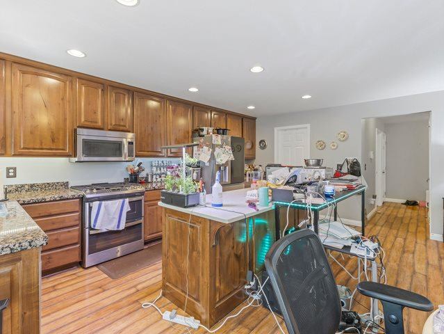 211 West Kestrel Dr, Saratoga Springs, UT 84045