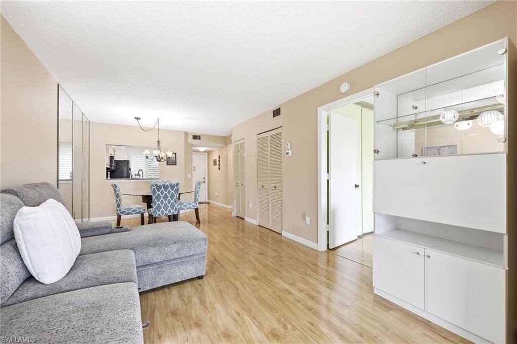 7406 Lake Breeze DR 218, Fort Myers, FL 33907