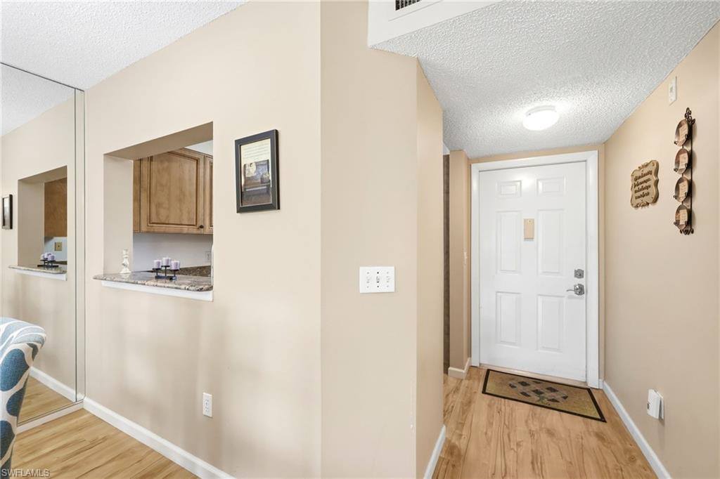 7406 Lake Breeze DR 218, Fort Myers, FL 33907