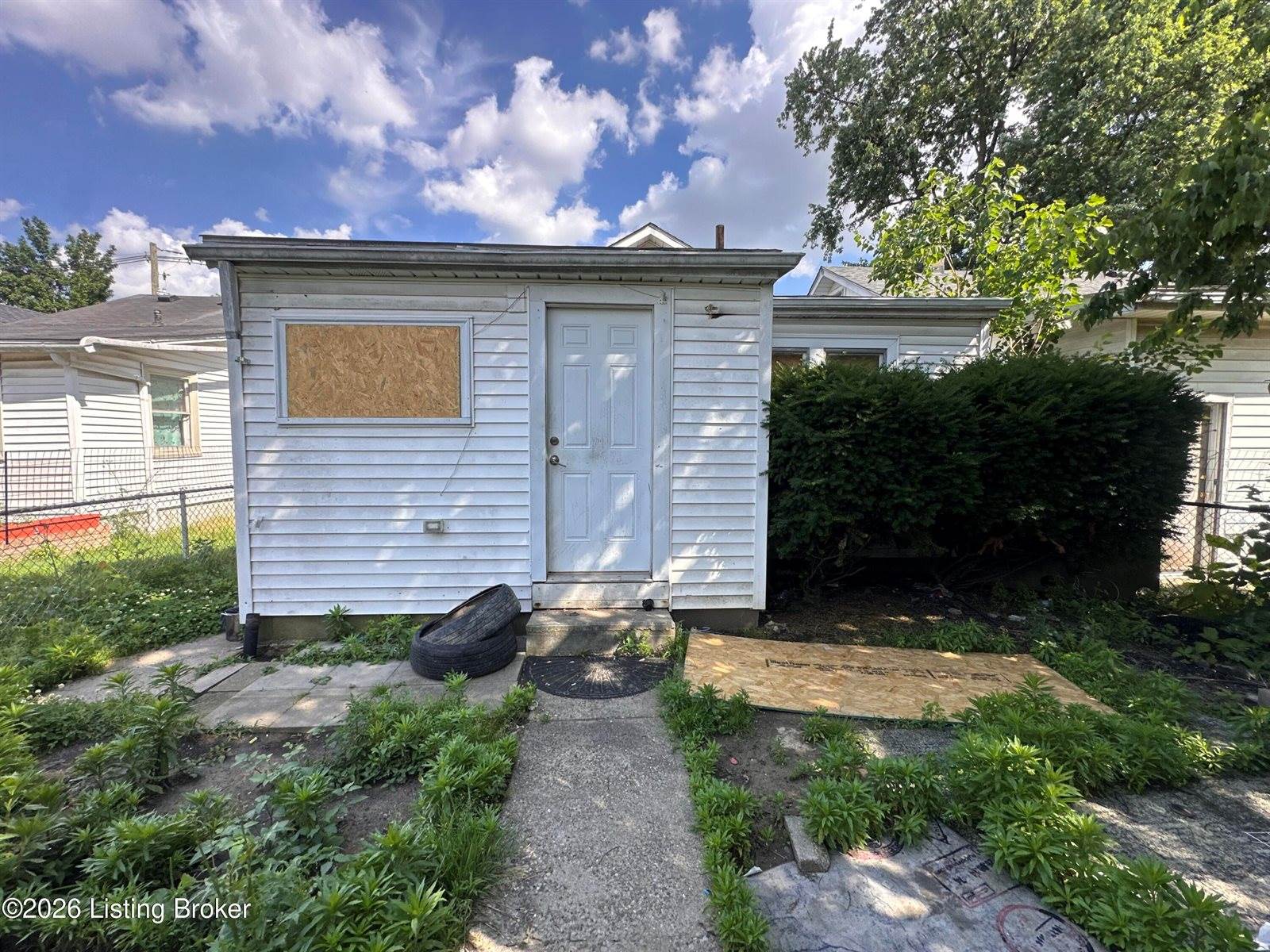 2732 Montana Ave, Louisville, KY 40208
