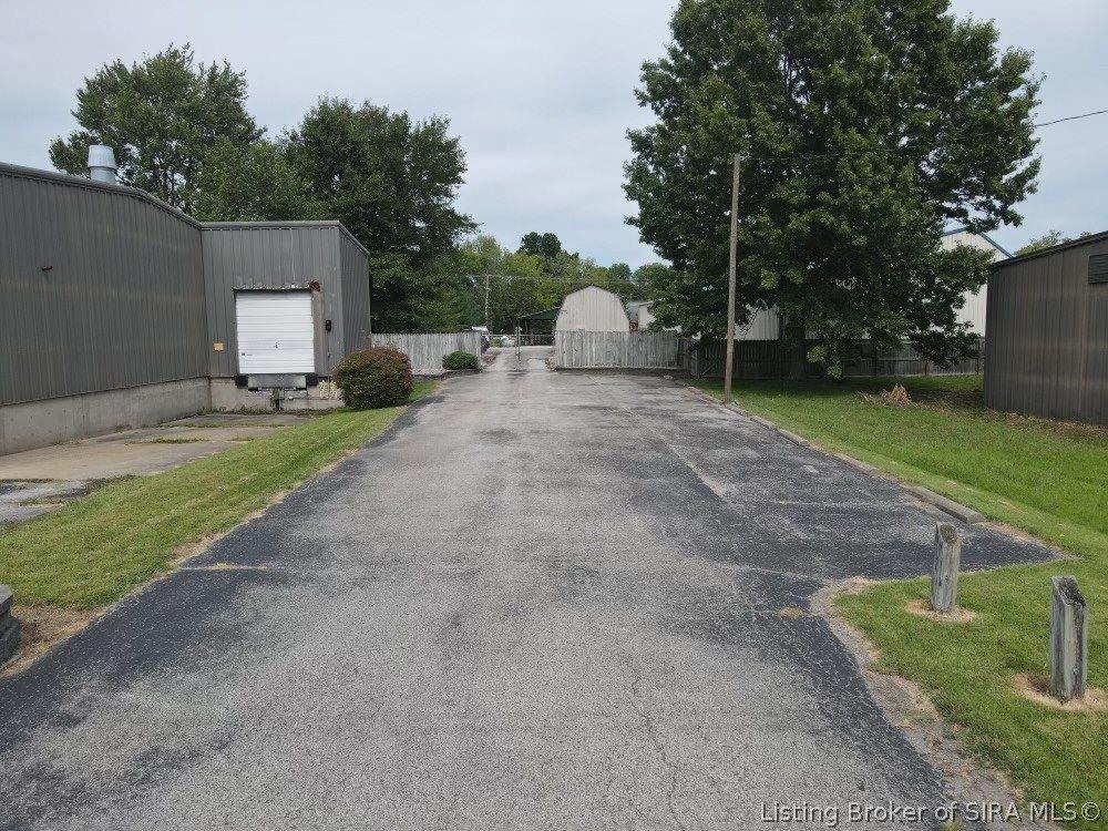 910 Industrial Boulevard, New Albany, IN 47150