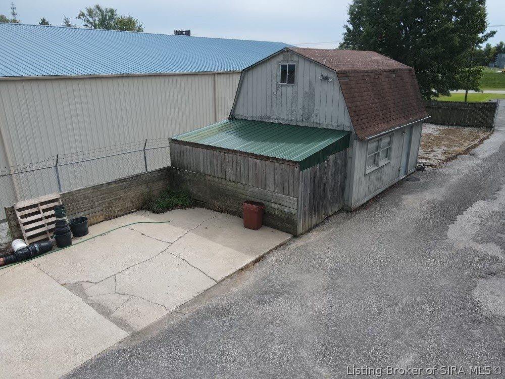 910 Industrial Boulevard, New Albany, IN 47150