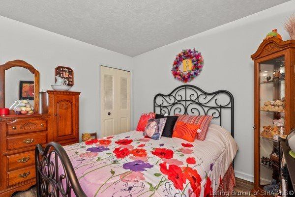 1305 Sunshine Lane, Jeffersonville, IN 47130