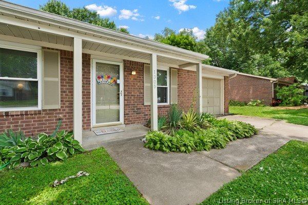 1305 Sunshine Lane, Jeffersonville, IN 47130