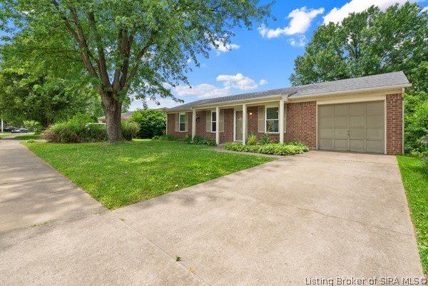 1305 Sunshine Lane, Jeffersonville, IN 47130