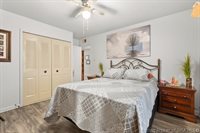 1305 Sunshine Lane, Jeffersonville, IN 47130