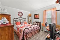 1305 Sunshine Lane, Jeffersonville, IN 47130
