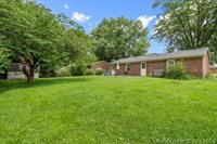 1305 Sunshine Lane, Jeffersonville, IN 47130
