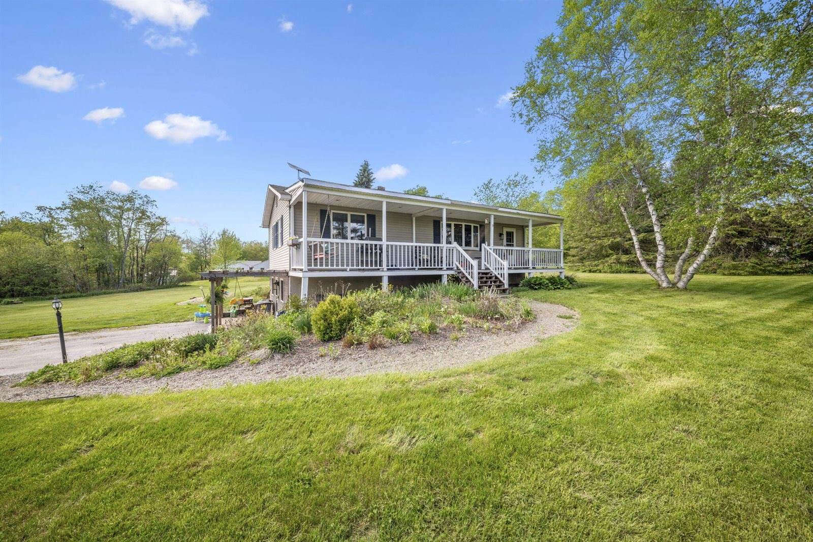 9 Marsh Stream Road, Frankfort, ME 04438