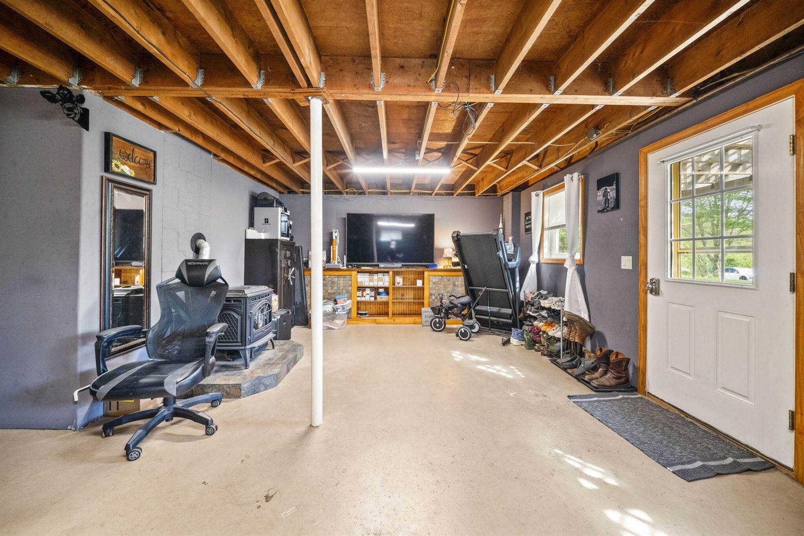 9 Marsh Stream Road, Frankfort, ME 04438