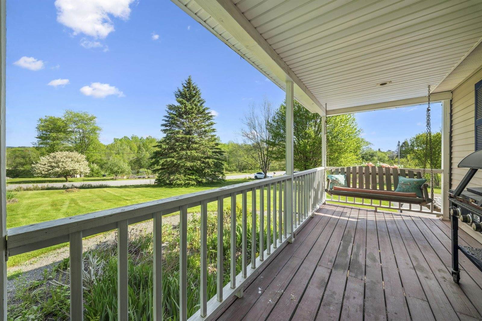 9 Marsh Stream Road, Frankfort, ME 04438