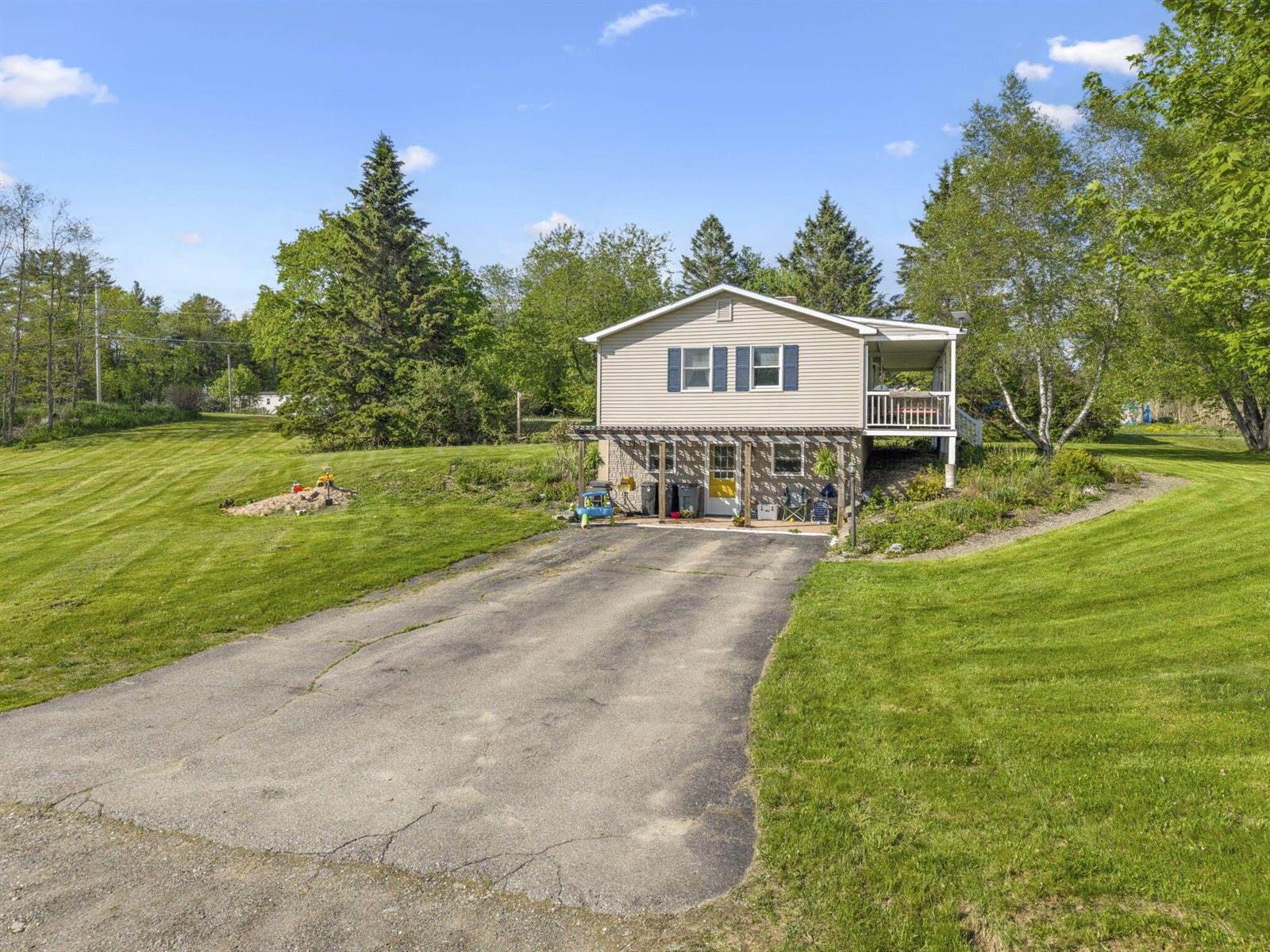 9 Marsh Stream Road, Frankfort, ME 04438