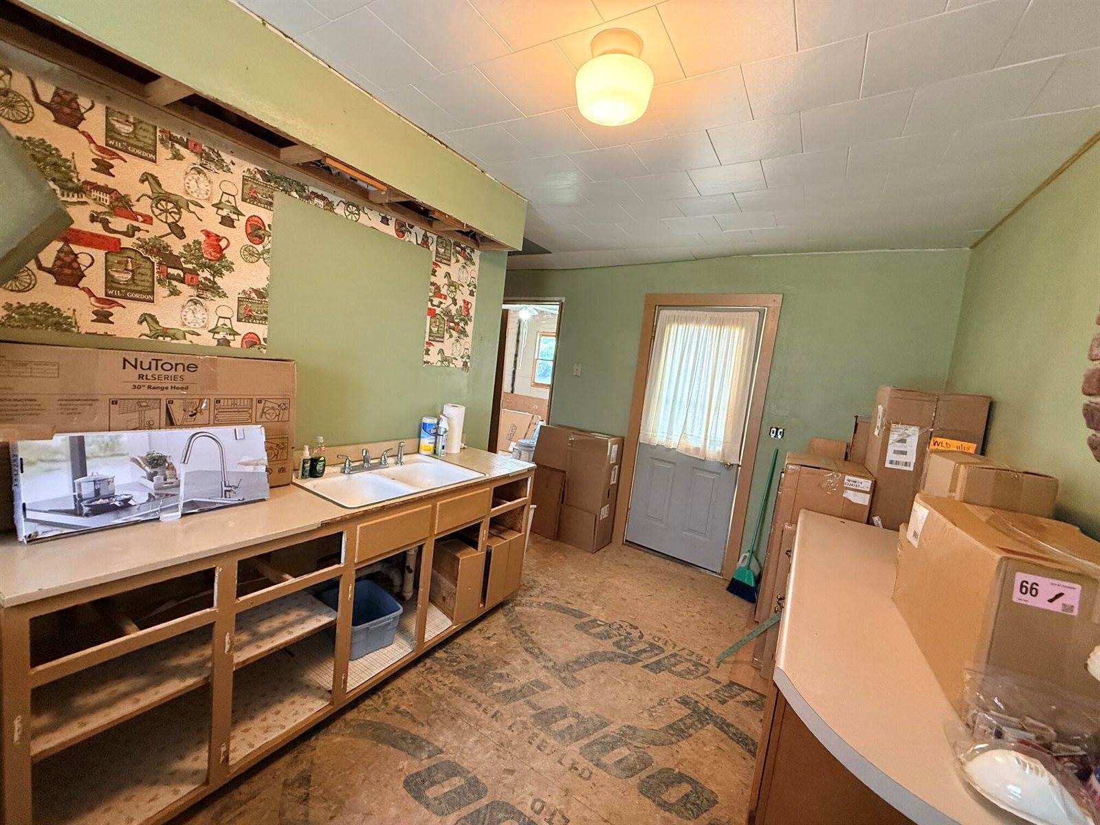 2168 Tower Hill Road, Houghton Lake, MI 48629