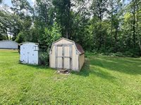 2168 Tower Hill Road, Houghton Lake, MI 48629