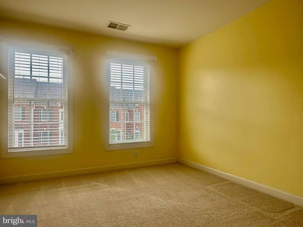 1040 Hotchkiss Place, Fredericksburg, VA 22401