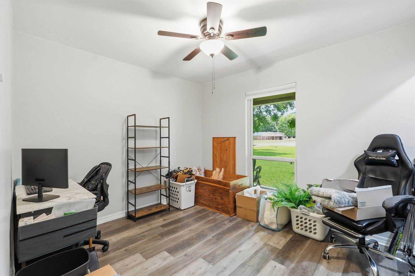 27 Darrell St, Vilonia, AR 72173