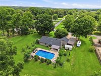 27 Darrell St, Vilonia, AR 72173