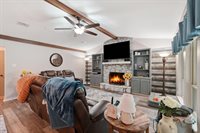 27 Darrell St, Vilonia, AR 72173