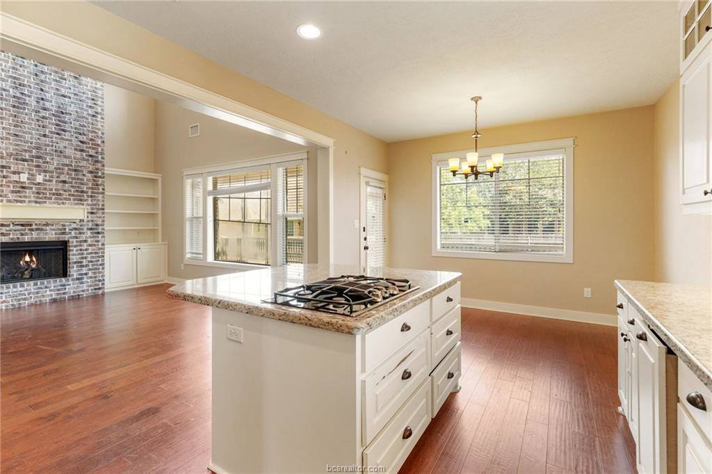 2136 Rockcliffe Loop, College Station, TX 77845