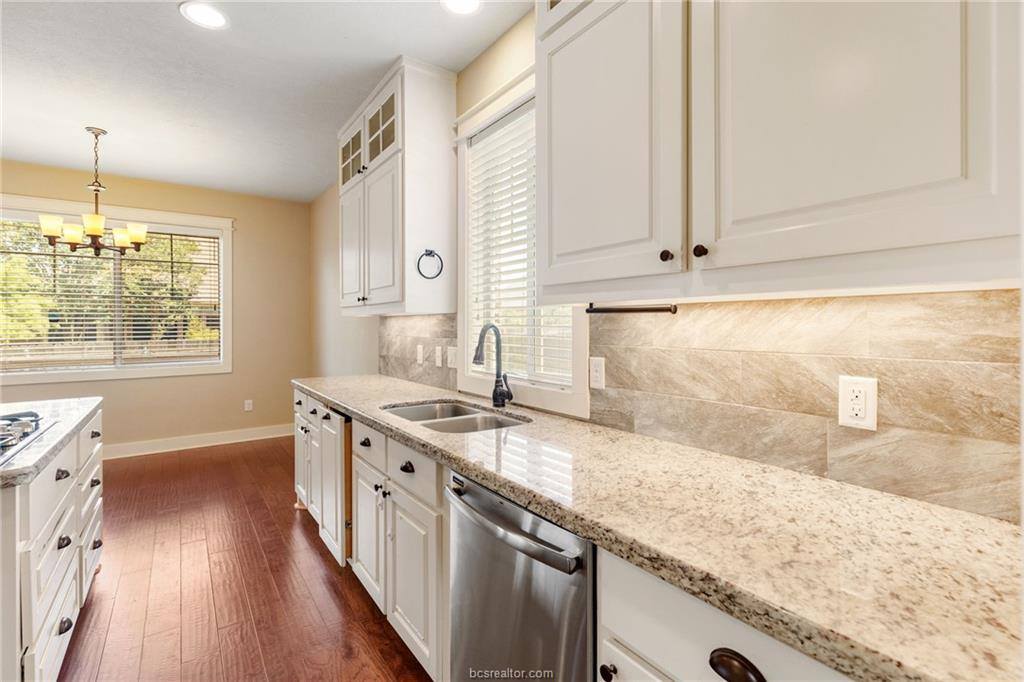 2136 Rockcliffe Loop, College Station, TX 77845