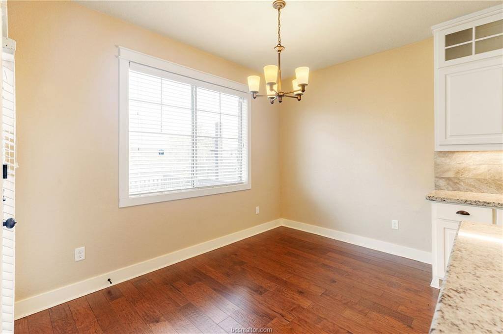 2136 Rockcliffe Loop, College Station, TX 77845