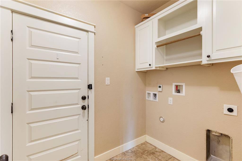 2136 Rockcliffe Loop, College Station, TX 77845