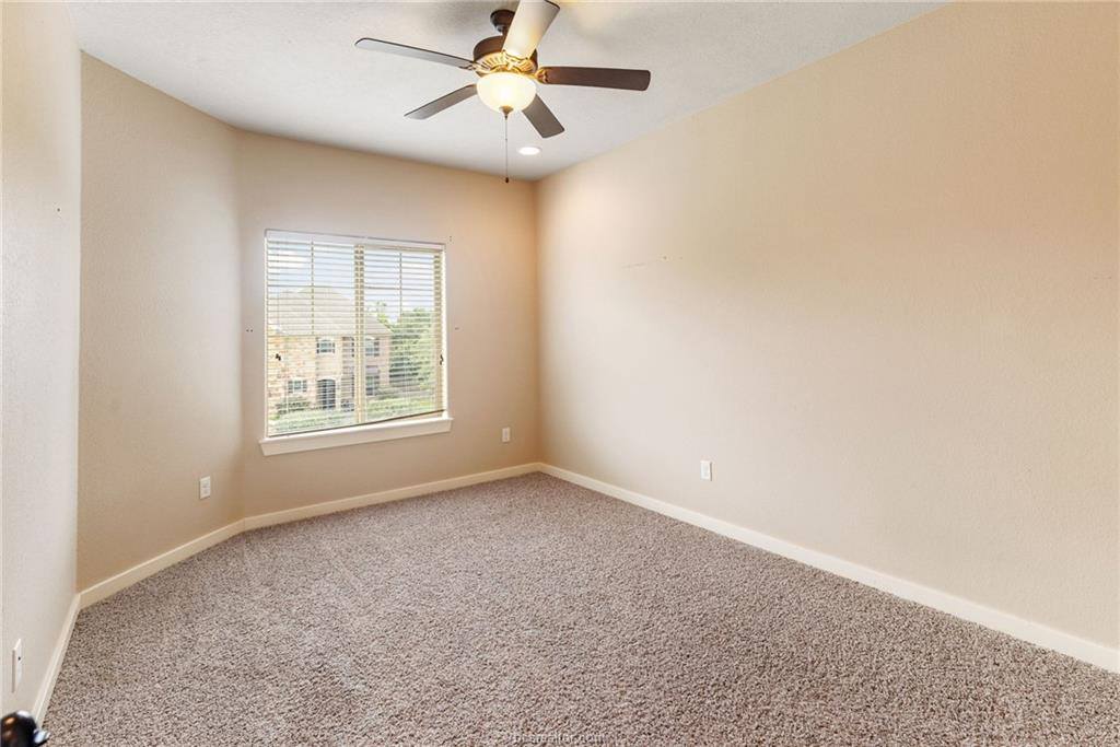 2136 Rockcliffe Loop, College Station, TX 77845