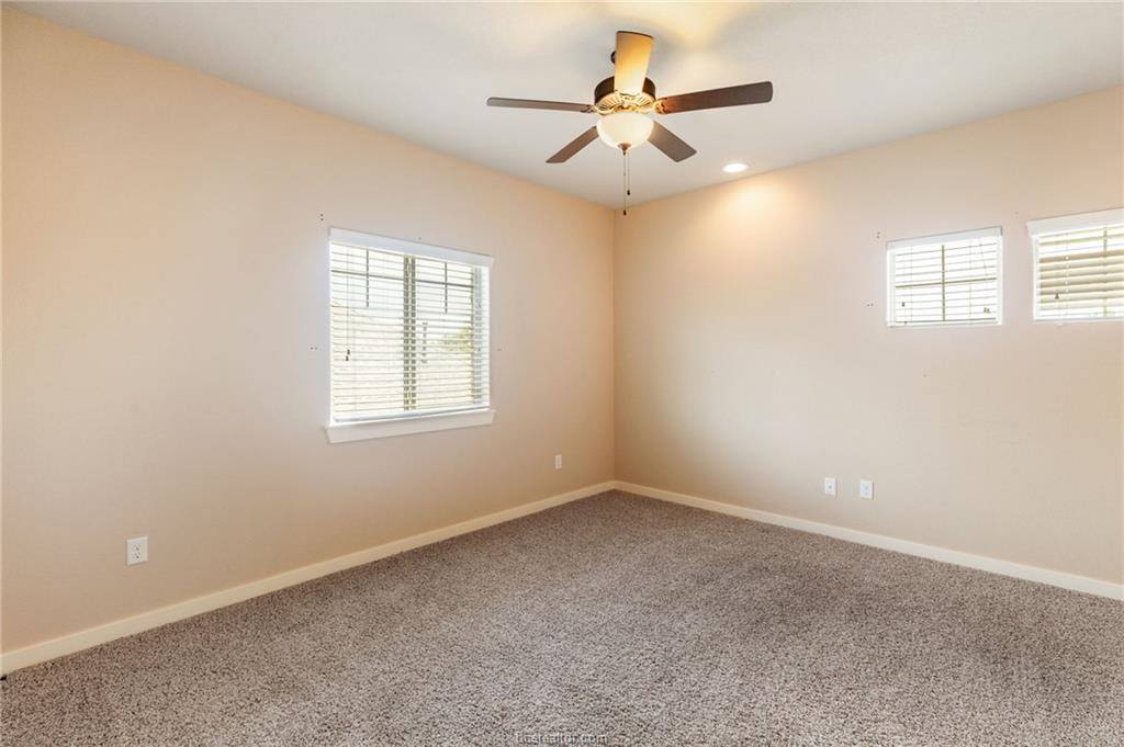 2136 Rockcliffe Loop, College Station, TX 77845