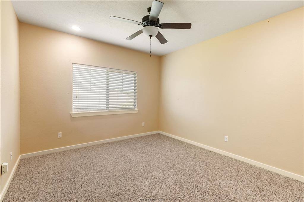 2136 Rockcliffe Loop, College Station, TX 77845